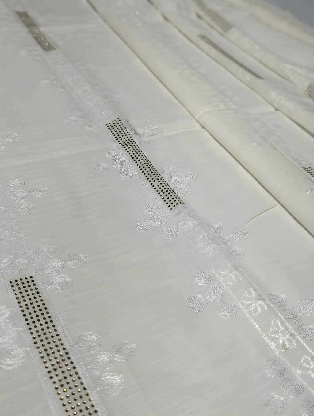 Bana Dora Embroidery Shawl for Ladies